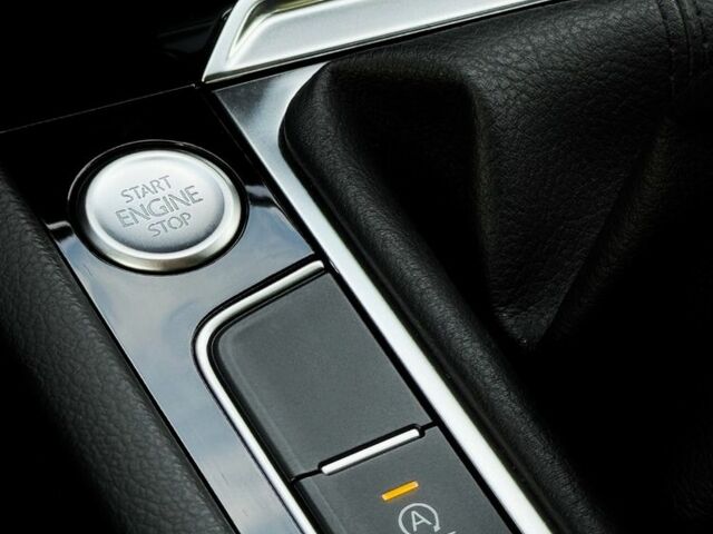 Сірий Фольксваген Пассат Варіант, об'ємом двигуна 2 л та пробігом 165 тис. км за 18850 $, фото 21 на Automoto.ua