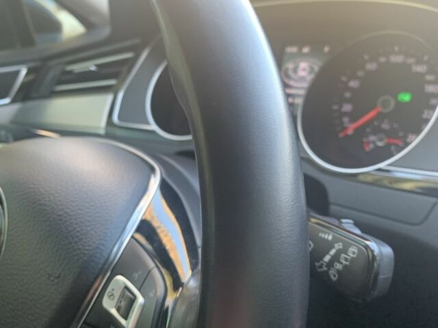 Серый Фольксваген Пассат Вариант, объемом двигателя 2 л и пробегом 248 тыс. км за 17399 $, фото 6 на Automoto.ua