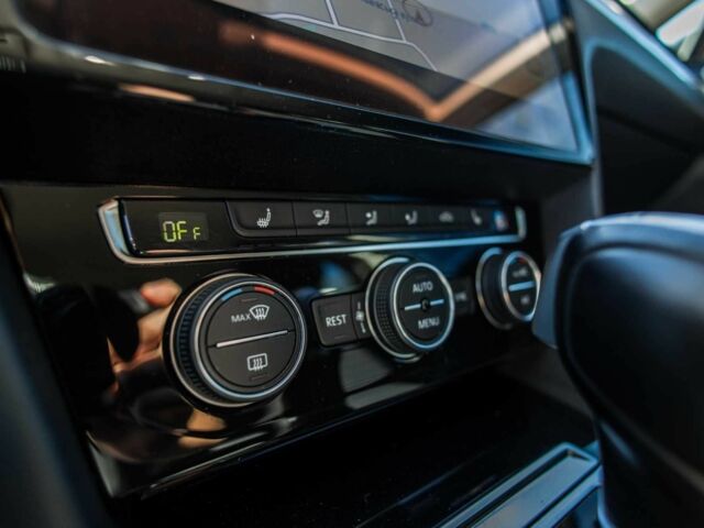 Серый Фольксваген Пассат Вариант, объемом двигателя 2 л и пробегом 190 тыс. км за 20300 $, фото 10 на Automoto.ua