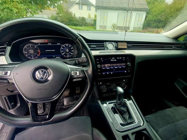 Серый Фольксваген Пассат Вариант, объемом двигателя 2 л и пробегом 300 тыс. км за 18500 $, фото 9 на Automoto.ua