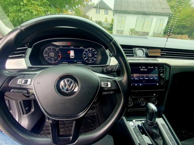 Серый Фольксваген Пассат Вариант, объемом двигателя 2 л и пробегом 300 тыс. км за 18500 $, фото 12 на Automoto.ua