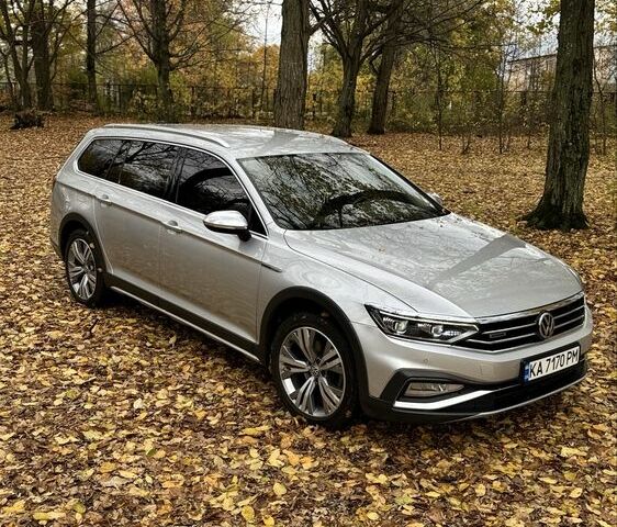 Серый Фольксваген Пассат Вариант, объемом двигателя 2 л и пробегом 280 тыс. км за 22400 $, фото 5 на Automoto.ua