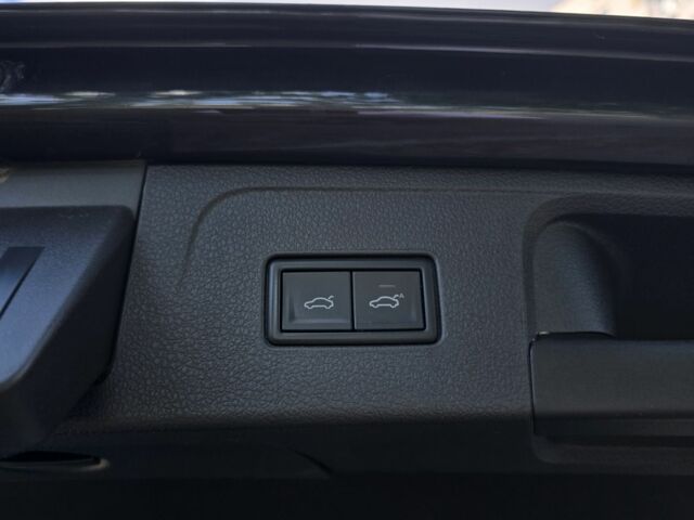 Серый Фольксваген Пассат Вариант, объемом двигателя 2 л и пробегом 190 тыс. км за 21500 $, фото 12 на Automoto.ua