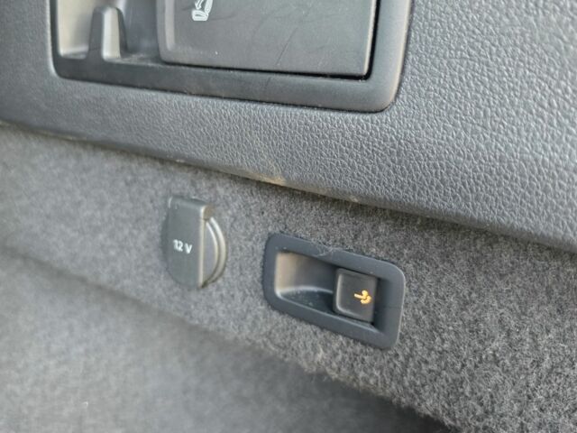 Серый Фольксваген Пассат Вариант, объемом двигателя 2 л и пробегом 190 тыс. км за 21500 $, фото 14 на Automoto.ua