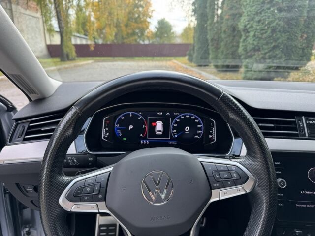 Серый Фольксваген Пассат Вариант, объемом двигателя 2 л и пробегом 138 тыс. км за 28200 $, фото 16 на Automoto.ua