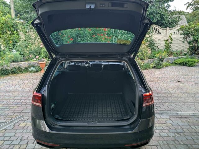 Сірий Фольксваген Пассат Варіант, об'ємом двигуна 2 л та пробігом 215 тис. км за 20500 $, фото 11 на Automoto.ua