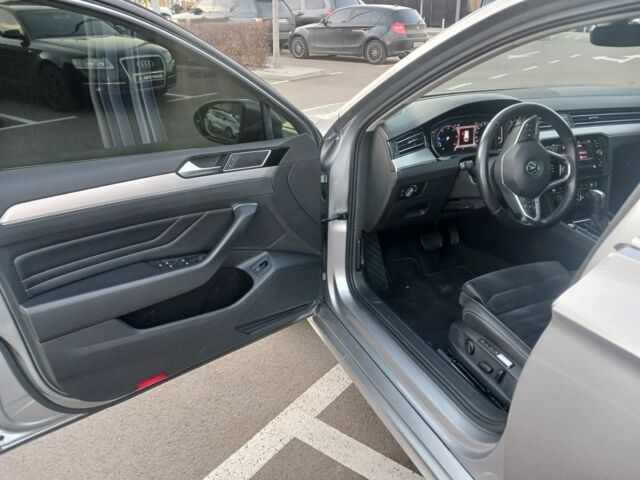 Серый Фольксваген Пассат Вариант, объемом двигателя 2 л и пробегом 200 тыс. км за 20651 $, фото 6 на Automoto.ua