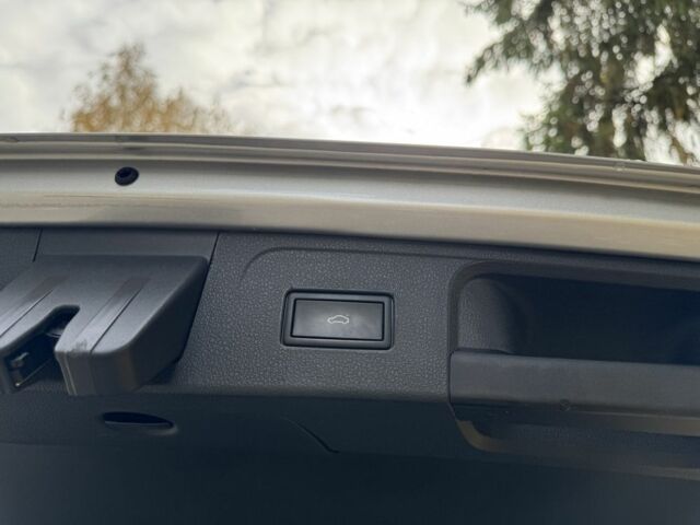 Серый Фольксваген Пассат Вариант, объемом двигателя 2 л и пробегом 138 тыс. км за 28200 $, фото 19 на Automoto.ua