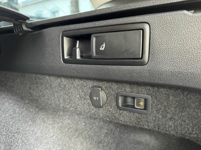 Серый Фольксваген Пассат Вариант, объемом двигателя 2 л и пробегом 138 тыс. км за 28200 $, фото 20 на Automoto.ua