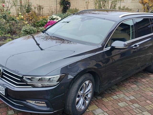 Сірий Фольксваген Пассат Варіант, об'ємом двигуна 2 л та пробігом 215 тис. км за 20500 $, фото 7 на Automoto.ua