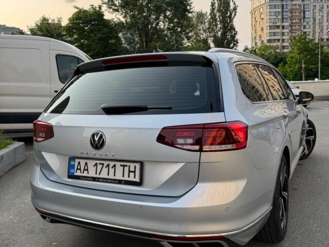 Сірий Фольксваген Пассат Варіант, об'ємом двигуна 2 л та пробігом 33 тис. км за 32299 $, фото 10 на Automoto.ua