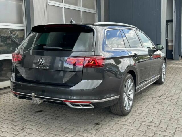 Фольксваген Пассат Вариант 2023 в Киеве на Automoto.ua Серый Фольксваген Пассат Вариант, объемом двигателя 2 л и пробегом 19 тыс. км за 5100 $, фото 4 на Automoto.ua