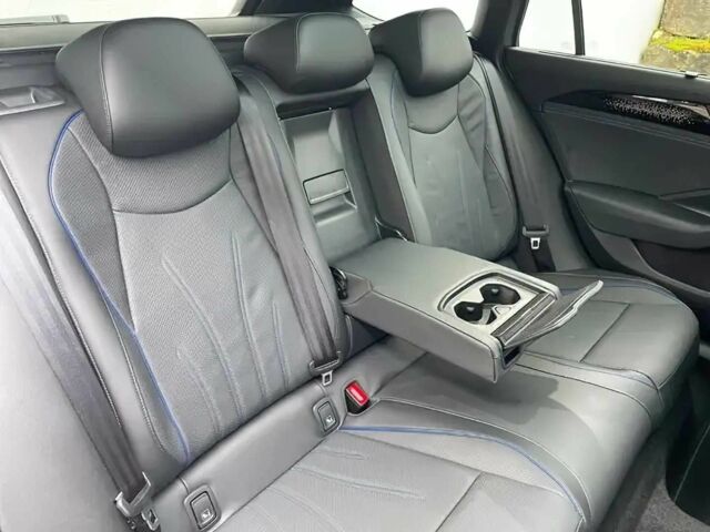 Серый Фольксваген Пассат Вариант, объемом двигателя 2 л и пробегом 23 тыс. км за 25000 $, фото 15 на Automoto.ua