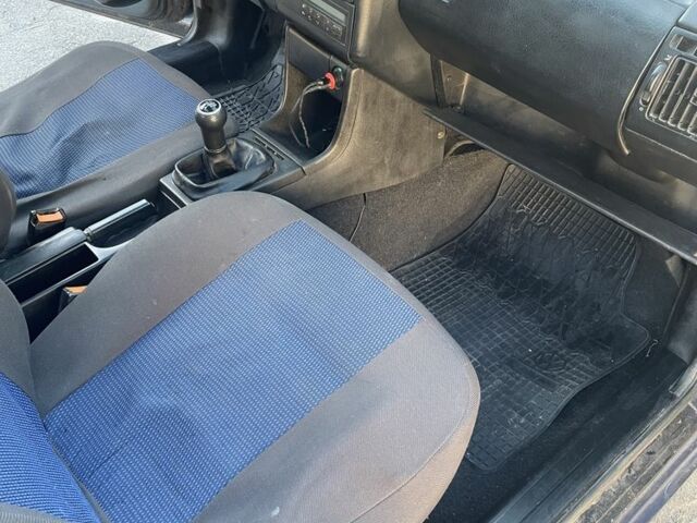 Фольксваген Пассат Вариант 1992 в Сквира на Automoto.ua Синий Фольксваген Пассат Вариант, объемом двигателя 1.8 л и пробегом 480 тыс. км за 1600 $, фото 11 на Automoto.ua