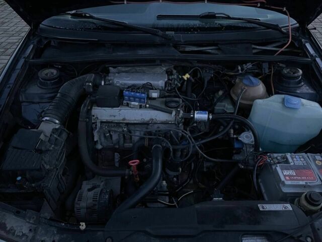 Синій Фольксваген Пассат Варіант, об'ємом двигуна 2 л та пробігом 500 тис. км за 2600 $, фото 4 на Automoto.ua