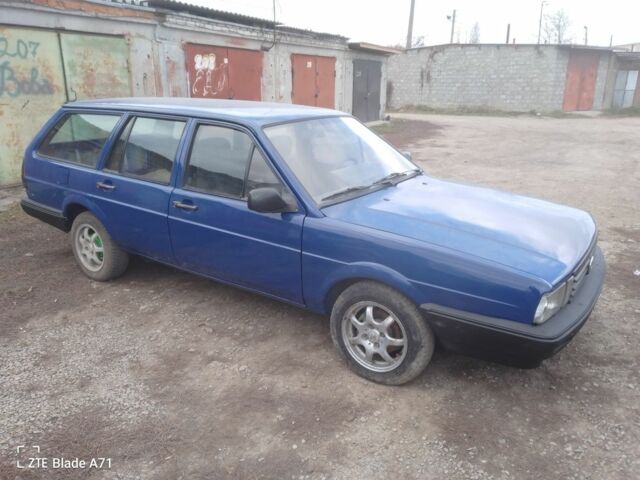 Синий Фольксваген Пассат Вариант, объемом двигателя 1.6 л и пробегом 1 тыс. км за 1750 $, фото 2 на Automoto.ua