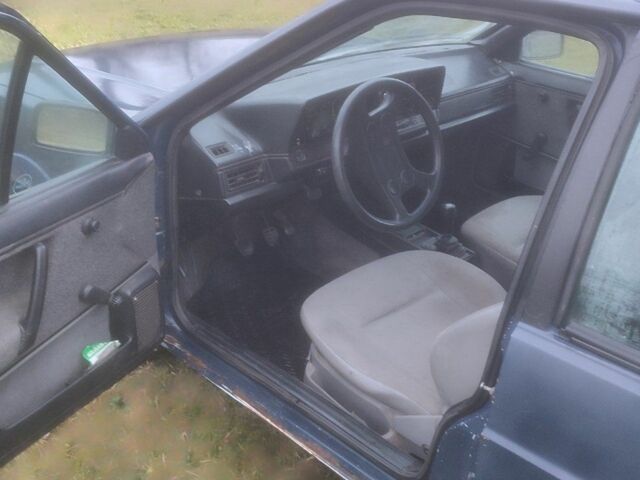 Синій Фольксваген Пассат Варіант, об'ємом двигуна 0 л та пробігом 500 тис. км за 1500 $, фото 5 на Automoto.ua