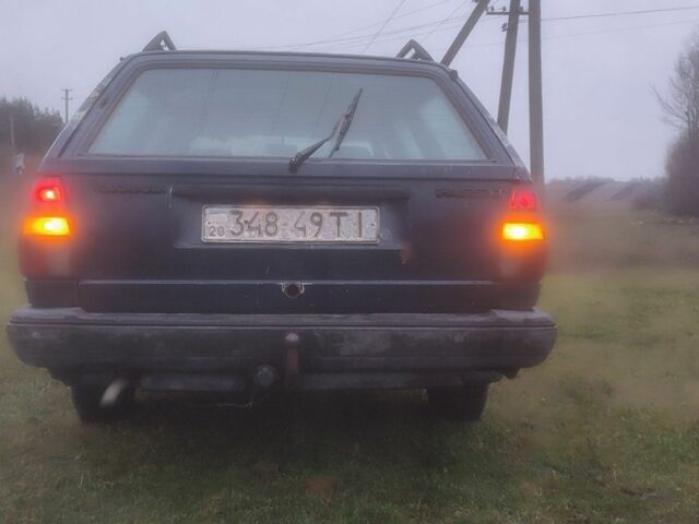 Синій Фольксваген Пассат Варіант, об'ємом двигуна 0 л та пробігом 500 тис. км за 1500 $, фото 4 на Automoto.ua