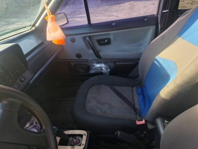 Синій Фольксваген Пассат Варіант, об'ємом двигуна 1.8 л та пробігом 270 тис. км за 1000 $, фото 14 на Automoto.ua