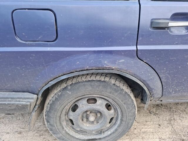 Синій Фольксваген Пассат Варіант, об'ємом двигуна 1.8 л та пробігом 270 тис. км за 1000 $, фото 6 на Automoto.ua