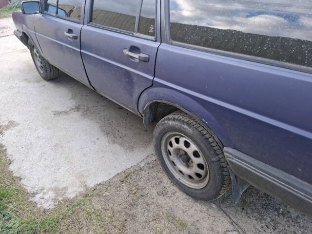 Синій Фольксваген Пассат Варіант, об'ємом двигуна 1.8 л та пробігом 270 тис. км за 1000 $, фото 9 на Automoto.ua