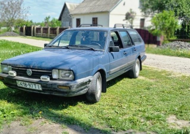 Синий Фольксваген Пассат Вариант, объемом двигателя 1.6 л и пробегом 325 тыс. км за 749 $, фото 7 на Automoto.ua