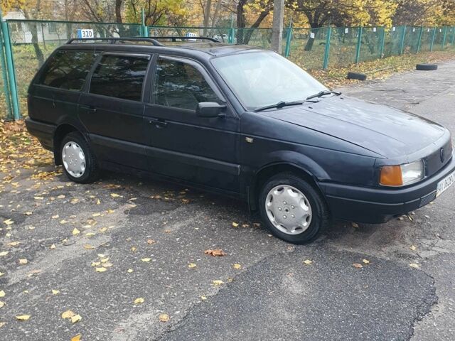 Фольксваген Пассат Вариант 1988 в Харькове на Automoto.ua Синий Фольксваген Пассат Вариант, объемом двигателя 1.8 л и пробегом 300 тыс. км за 1150 $, фото 2 на Automoto.ua