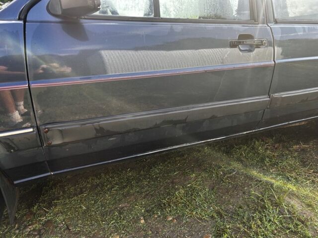 Синій Фольксваген Пассат Варіант, об'ємом двигуна 1.6 л та пробігом 200 тис. км за 500 $, фото 7 на Automoto.ua