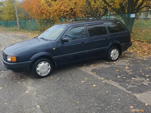 Фольксваген Пассат Вариант 1988 в Харькове на Automoto.ua Синий Фольксваген Пассат Вариант, объемом двигателя 1.8 л и пробегом 300 тыс. км за 1150 $, фото 7 на Automoto.ua