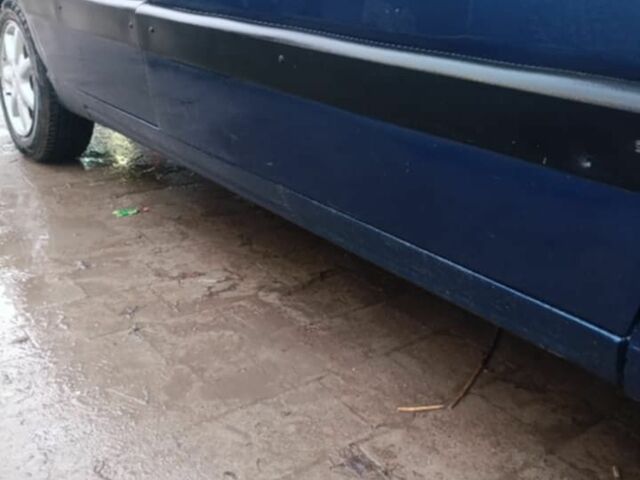 Синій Фольксваген Пассат Варіант, об'ємом двигуна 1.6 л та пробігом 420 тис. км за 1500 $, фото 4 на Automoto.ua