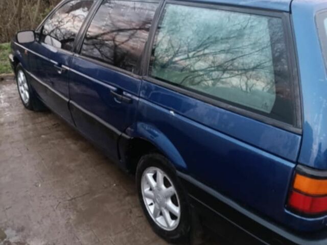 Синій Фольксваген Пассат Варіант, об'ємом двигуна 1.6 л та пробігом 420 тис. км за 1500 $, фото 3 на Automoto.ua