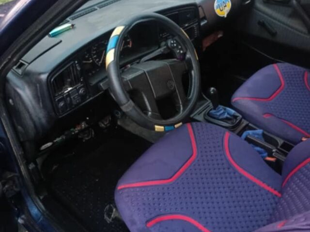 Синій Фольксваген Пассат Варіант, об'ємом двигуна 1.6 л та пробігом 420 тис. км за 1500 $, фото 8 на Automoto.ua