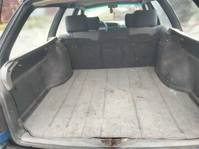 Синій Фольксваген Пассат Варіант, об'ємом двигуна 0 л та пробігом 240 тис. км за 1250 $, фото 7 на Automoto.ua