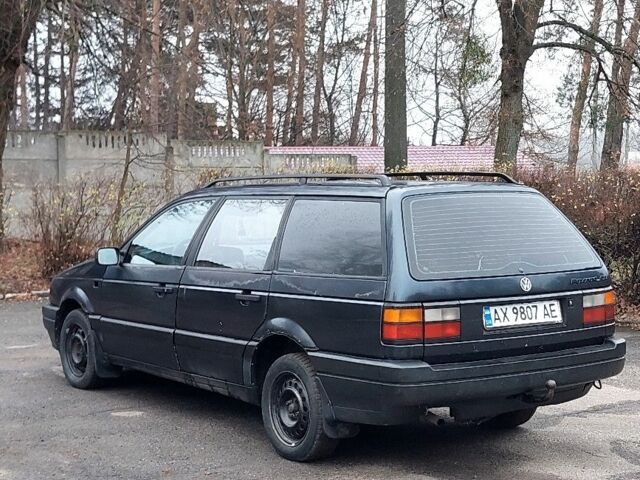 Синий Фольксваген Пассат Вариант, объемом двигателя 1.9 л и пробегом 300 тыс. км за 1800 $, фото 4 на Automoto.ua