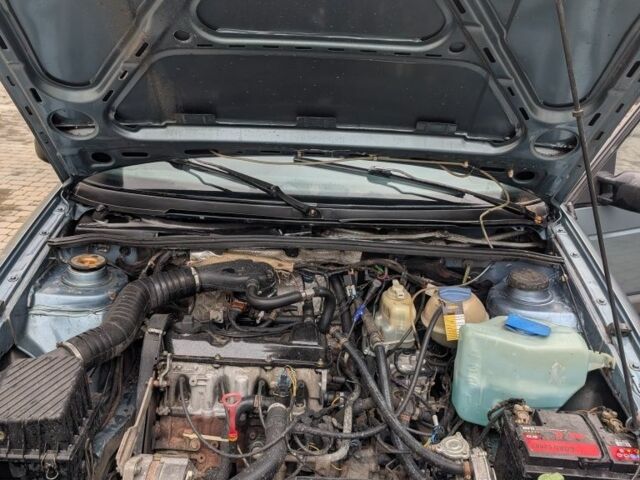 Синій Фольксваген Пассат Варіант, об'ємом двигуна 1.8 л та пробігом 350 тис. км за 1199 $, фото 7 на Automoto.ua