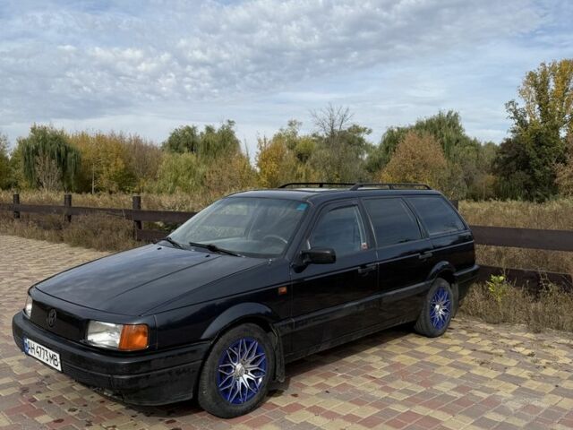 Синий Фольксваген Пассат Вариант, объемом двигателя 1.8 л и пробегом 330 тыс. км за 2550 $, фото 4 на Automoto.ua