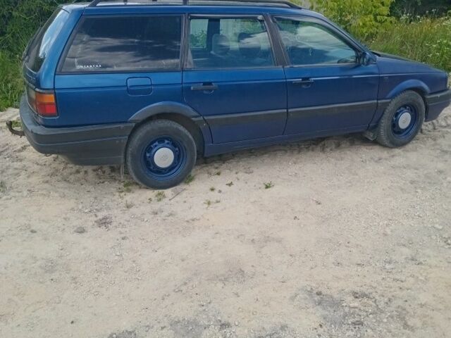 Синий Фольксваген Пассат Вариант, объемом двигателя 0 л и пробегом 400 тыс. км за 1450 $, фото 1 на Automoto.ua