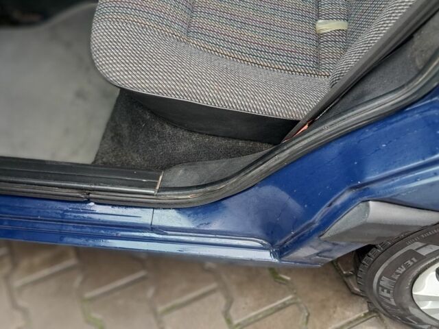 Синий Фольксваген Пассат Вариант, объемом двигателя 1.9 л и пробегом 245 тыс. км за 1600 $, фото 9 на Automoto.ua