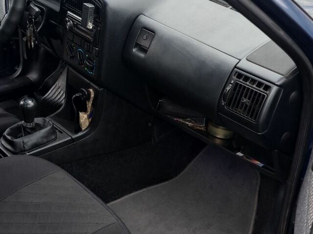 Синий Фольксваген Пассат Вариант, объемом двигателя 1.9 л и пробегом 245 тыс. км за 1600 $, фото 12 на Automoto.ua