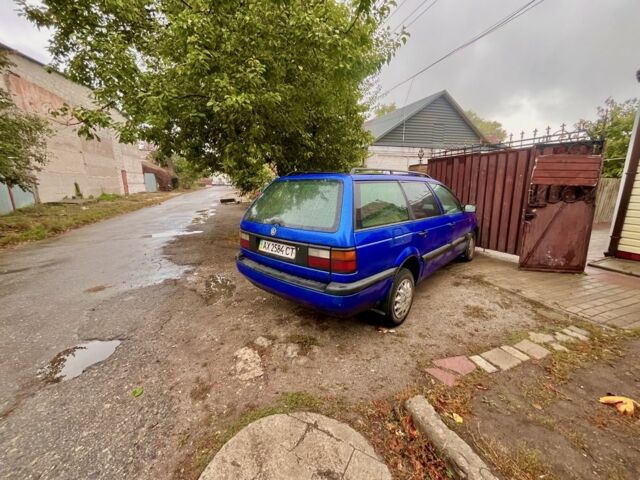 Синий Фольксваген Пассат Вариант, объемом двигателя 2 л и пробегом 247 тыс. км за 1750 $, фото 3 на Automoto.ua