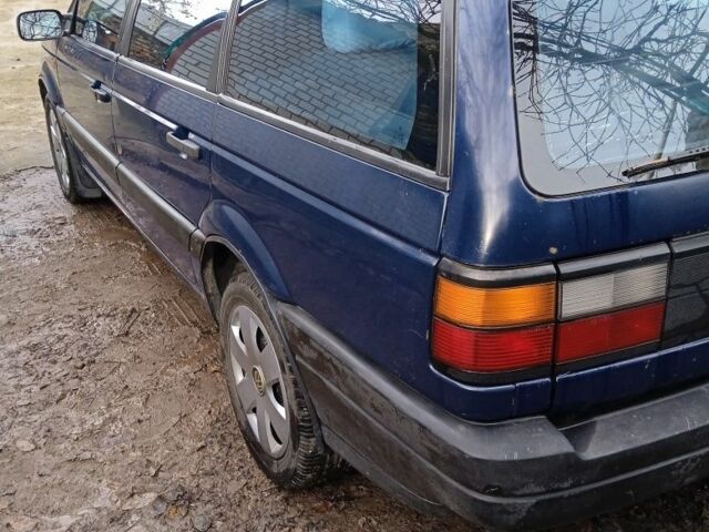 Синий Фольксваген Пассат Вариант, объемом двигателя 2 л и пробегом 364 тыс. км за 1450 $, фото 2 на Automoto.ua