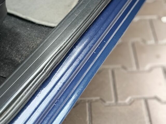 Синий Фольксваген Пассат Вариант, объемом двигателя 1.9 л и пробегом 245 тыс. км за 1600 $, фото 11 на Automoto.ua