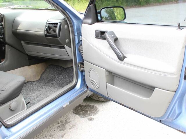 Синий Фольксваген Пассат Вариант, объемом двигателя 2 л и пробегом 414 тыс. км за 2099 $, фото 14 на Automoto.ua