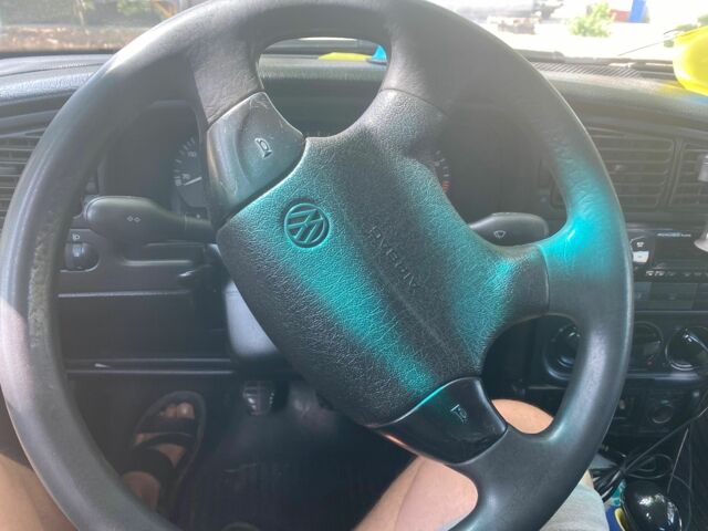 Синій Фольксваген Пассат Варіант, об'ємом двигуна 1.9 л та пробігом 300 тис. км за 3084 $, фото 1 на Automoto.ua