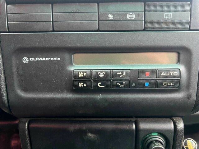 Синій Фольксваген Пассат Варіант, об'ємом двигуна 0 л та пробігом 245 тис. км за 2490 $, фото 20 на Automoto.ua