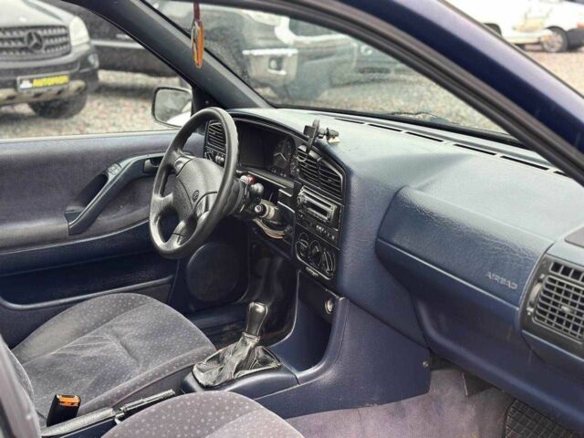 Фольксваген Пассат Вариант 1994 в Харькове на Automoto.ua Синий Фольксваген Пассат Вариант, объемом двигателя 1.8 л и пробегом 300 тыс. км за 1800 $, фото 4 на Automoto.ua
