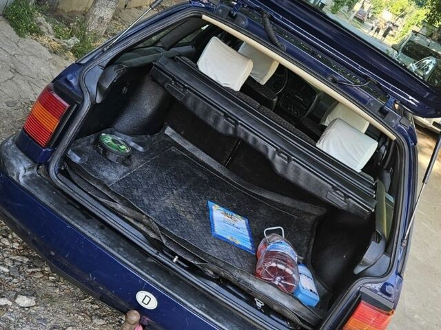 Синій Фольксваген Пассат Варіант, об'ємом двигуна 1.8 л та пробігом 400 тис. км за 1700 $, фото 7 на Automoto.ua