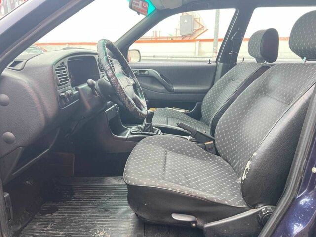 Синій Фольксваген Пассат Варіант, об'ємом двигуна 0 л та пробігом 245 тис. км за 2490 $, фото 10 на Automoto.ua