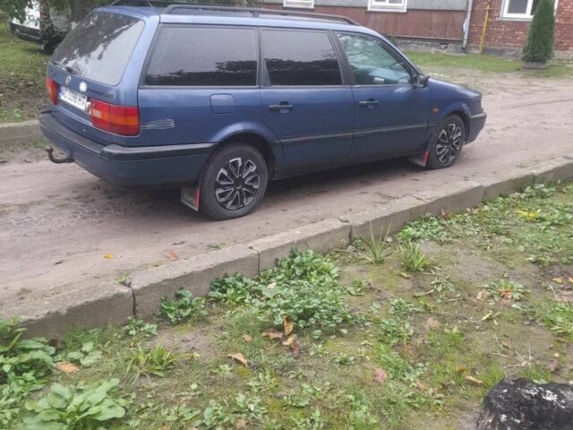 Синий Фольксваген Пассат Вариант, объемом двигателя 2 л и пробегом 250 тыс. км за 1600 $, фото 6 на Automoto.ua