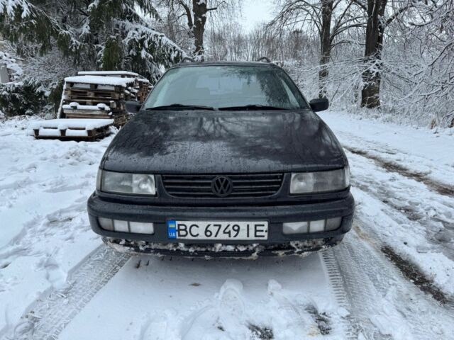 Синий Фольксваген Пассат Вариант, объемом двигателя 1.8 л и пробегом 300 тыс. км за 1499 $, фото 3 на Automoto.ua